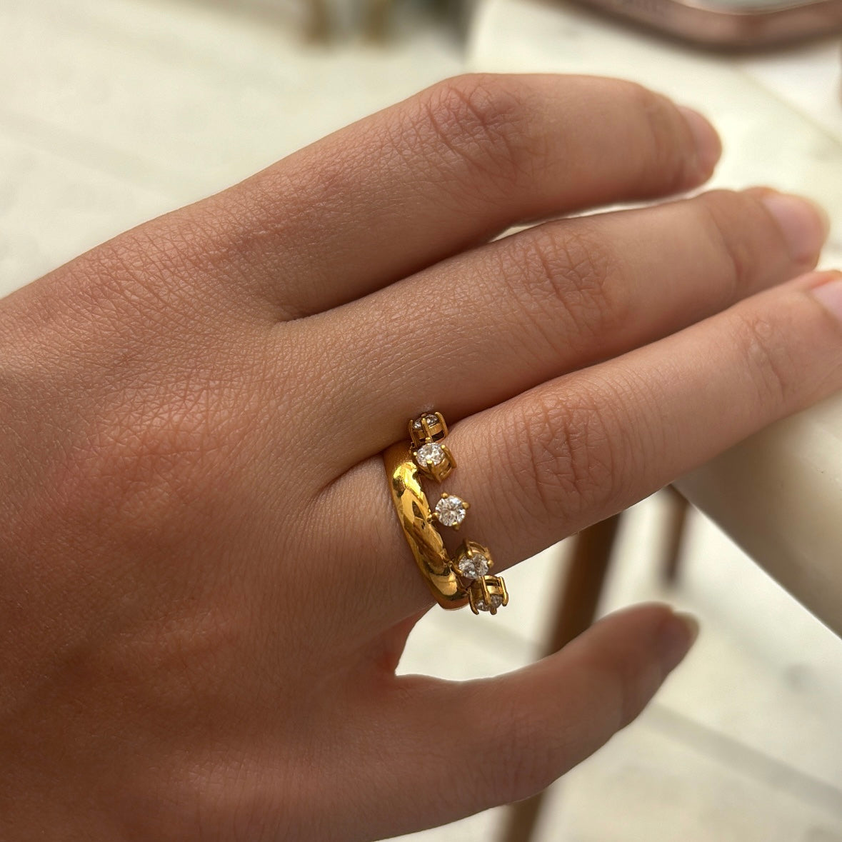 Clara ring