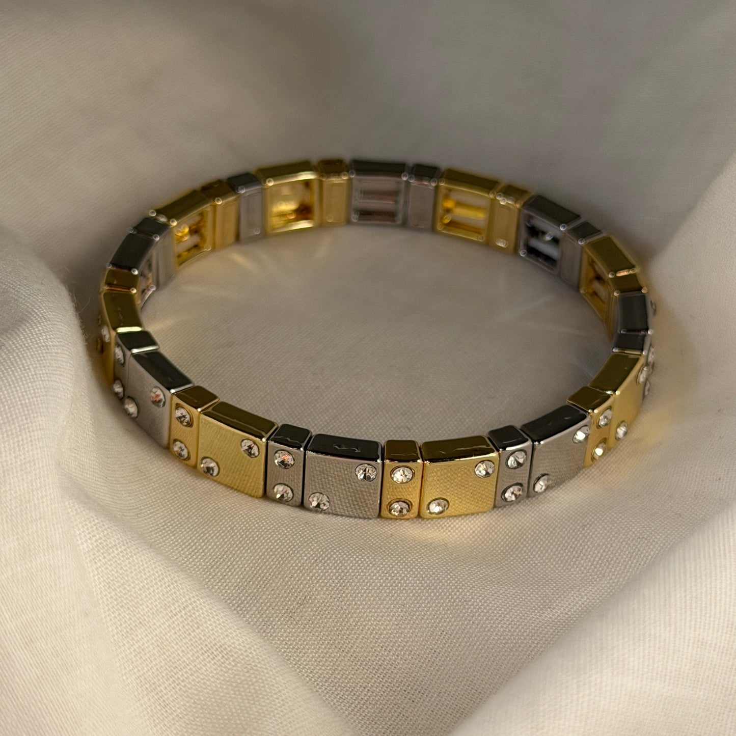 Selin stretchable bracelets