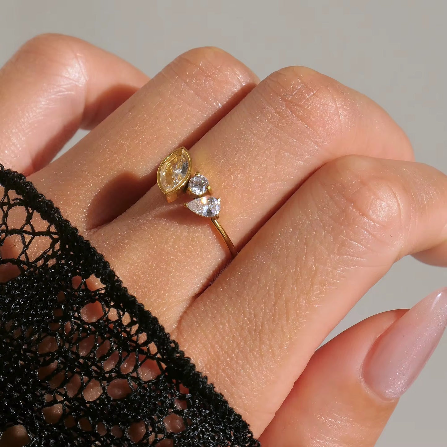 Sia ring