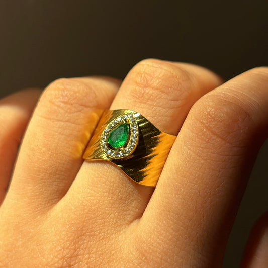 Hazel ring