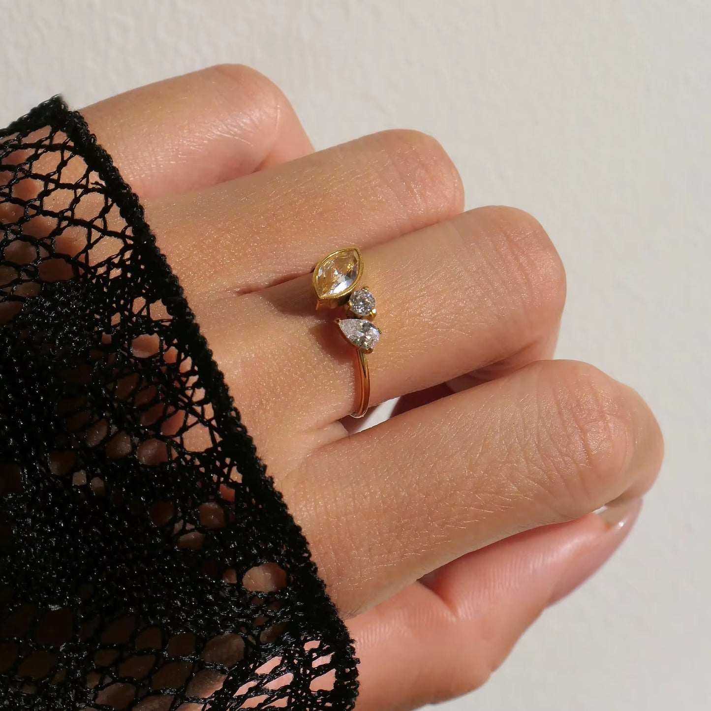 Sia ring