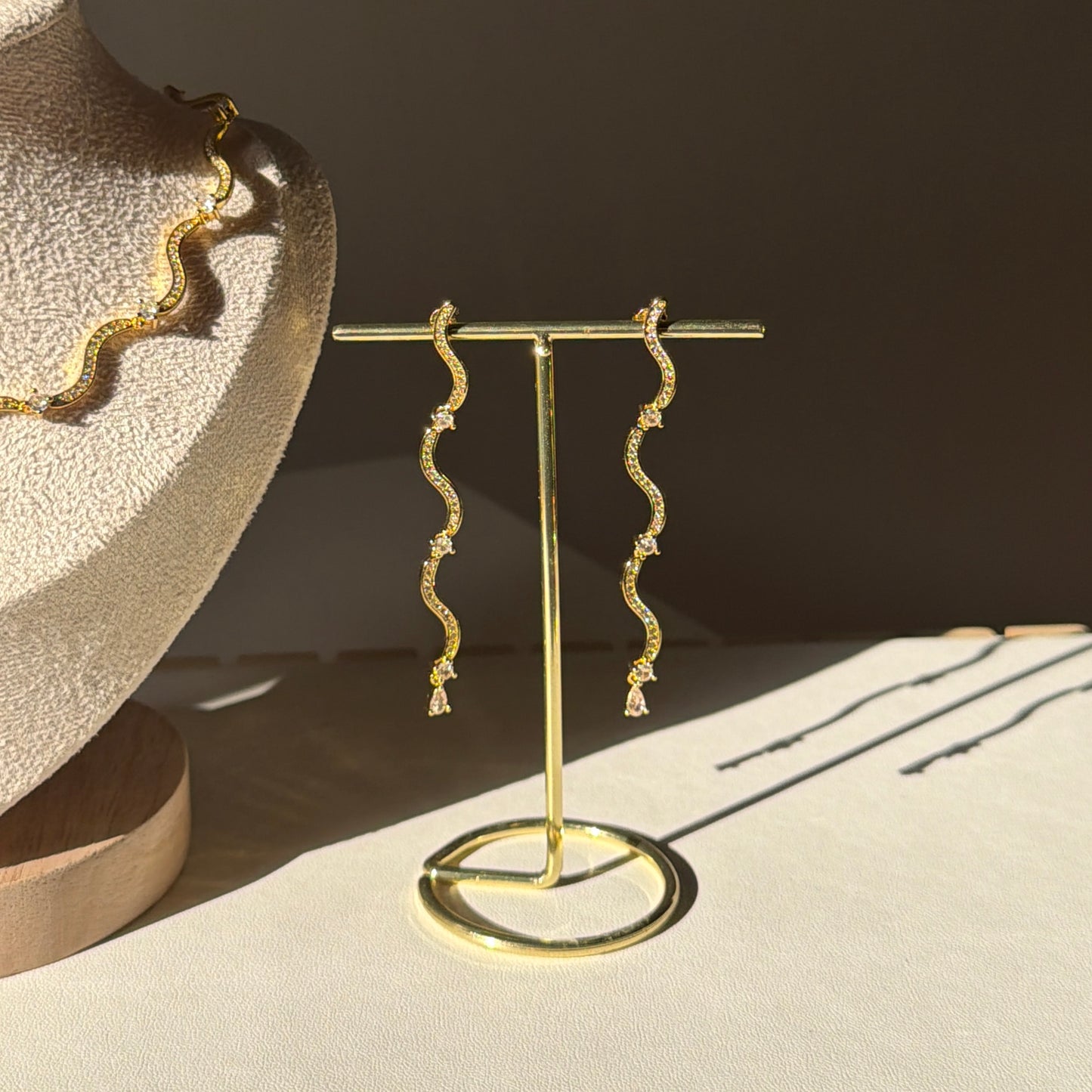 Darya wave earrings