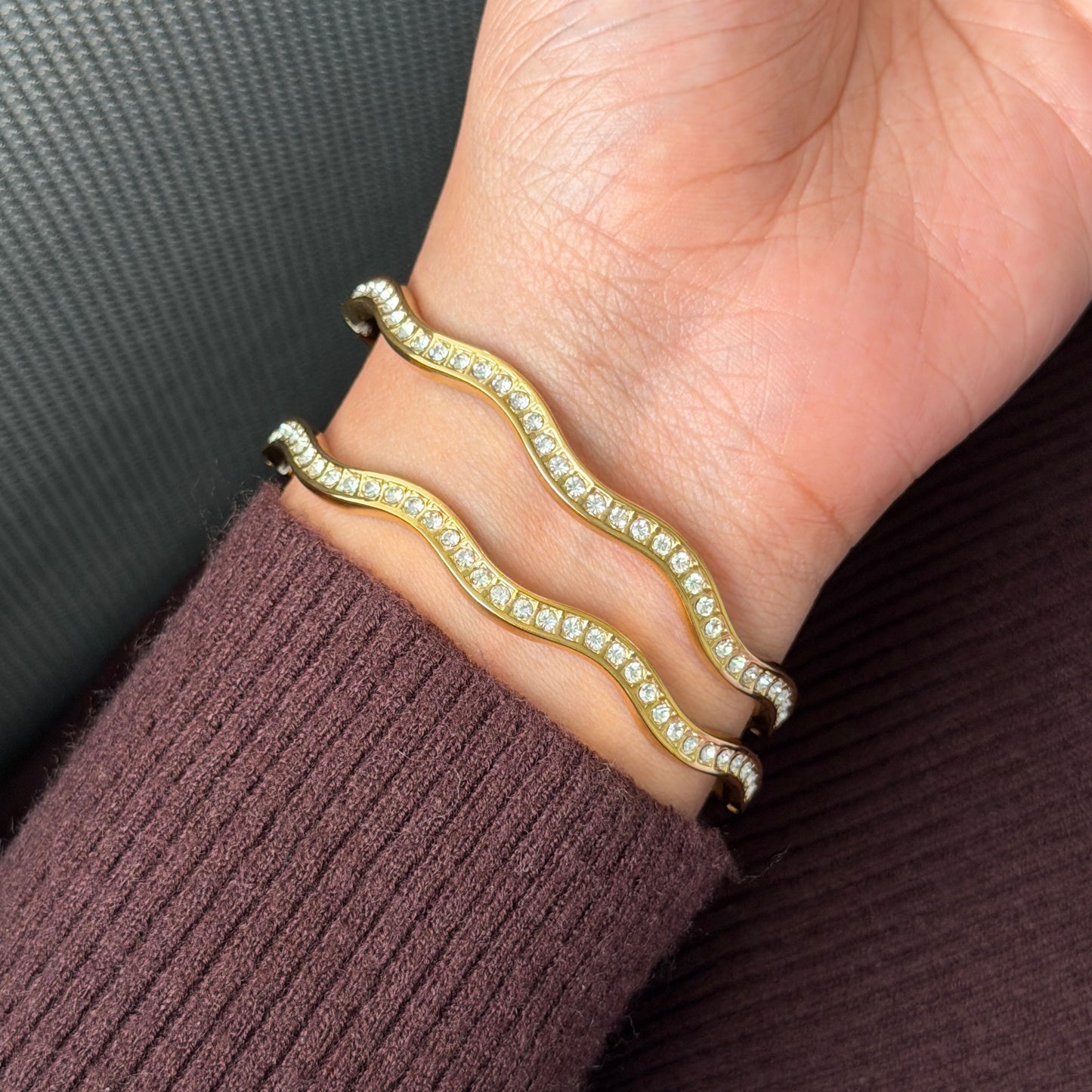 Darya wave bangle
