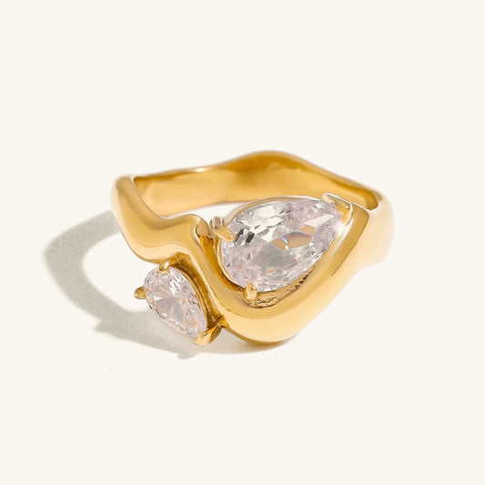 Lyana ring