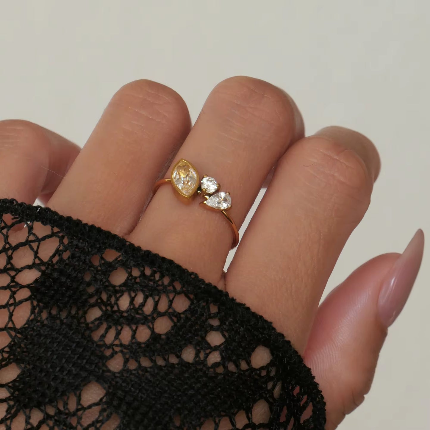 Bloom ring